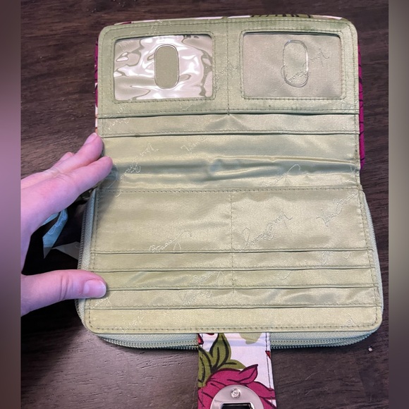 Vera Bradley turn-lock wallet in Hello Dahlia - Picture 3 of 5